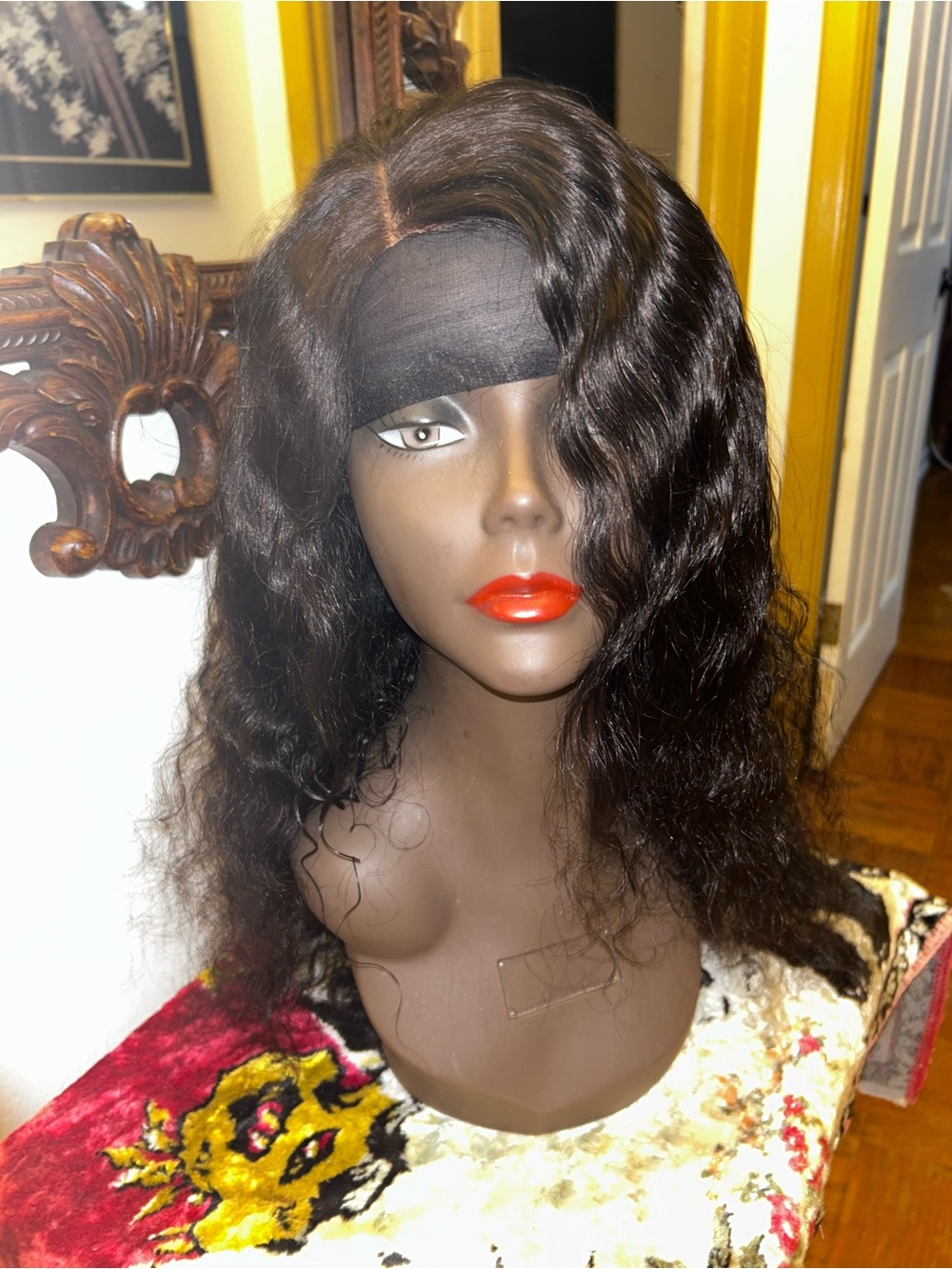 Black Wavy Women's Lace Front Wig - Stylish Natural Look